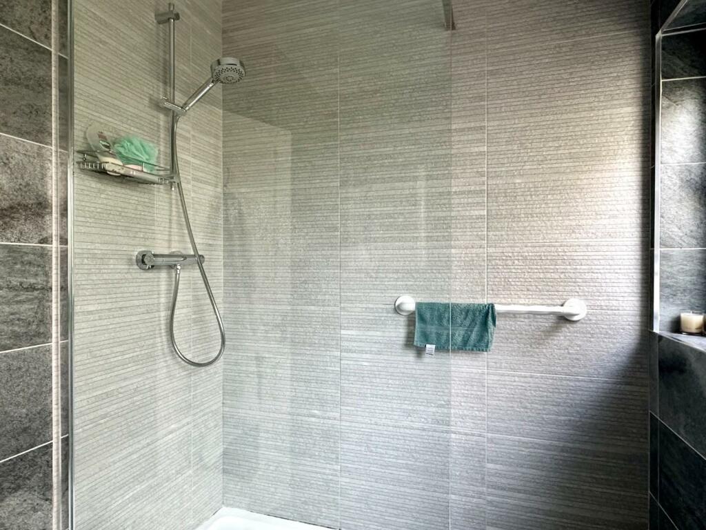 Additional image 17 of Caynham Avenue, Penarth