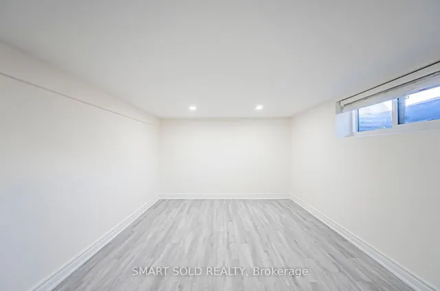 Additional image 32 of 198 Silver Aspen Cres