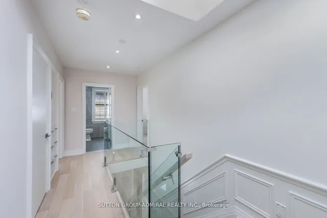 Additional image 20 of 216 Glencairn Ave