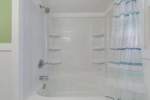 Additional image 26 of 8110 Chippewa Rd