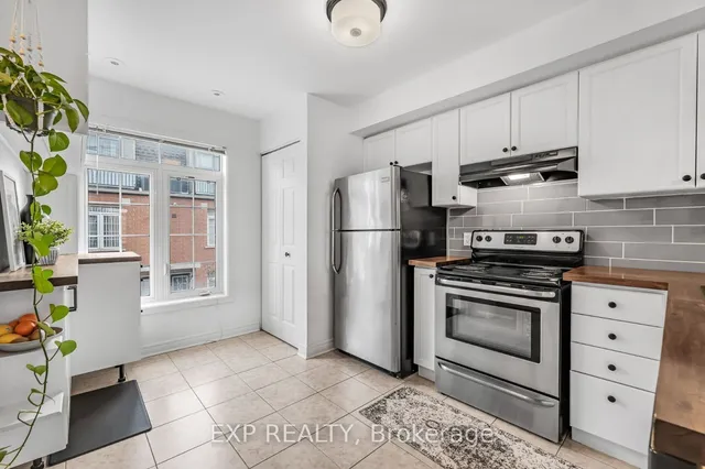 Additional image 10 of 870 Jane St Unit 215
