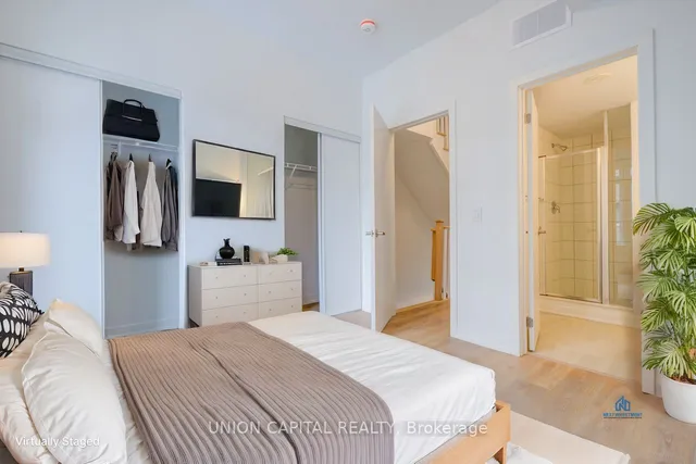 Additional image 11 of 23 CASE OOTES Dr