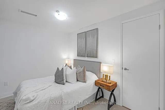 Additional image 20 of 10 Gibbs Rd Unit 717