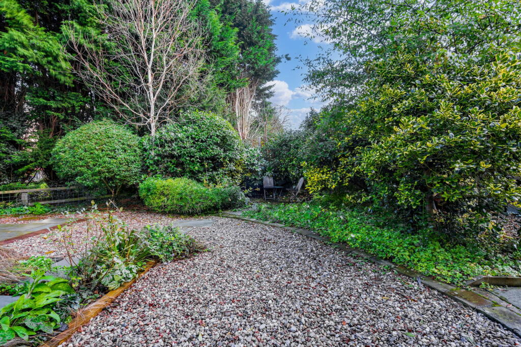 Additional image 42 of Willow Lea, Mollington, Chester, Cheshire