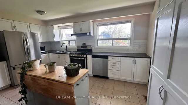 Additional image 8 of 1 Stanwood Cres