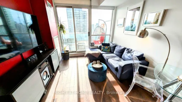 Additional image 13 of 500 Sherbourne St Unit 2604