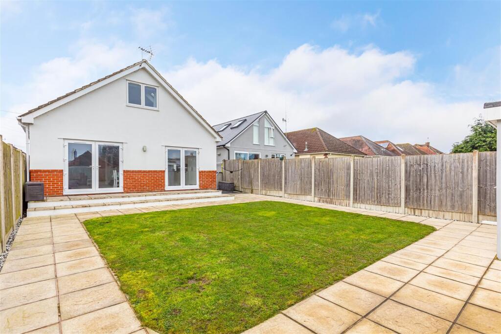 Additional image 5 of Bespoke Extended Chalet Bungalow on Cheddington Road