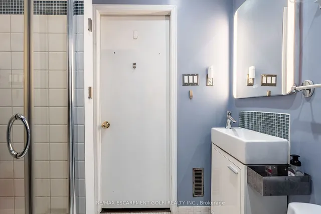 Additional image 20 of 303 HOUGHTON Ave