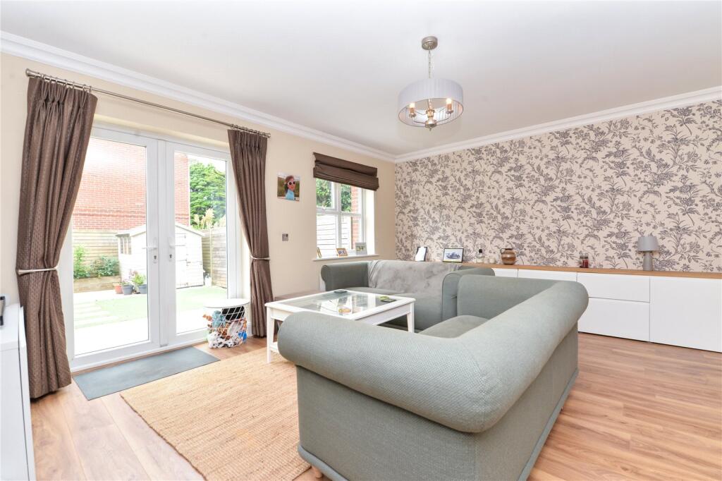 Additional image 6 of York Avenue, New Milton, Hampshire, BH25