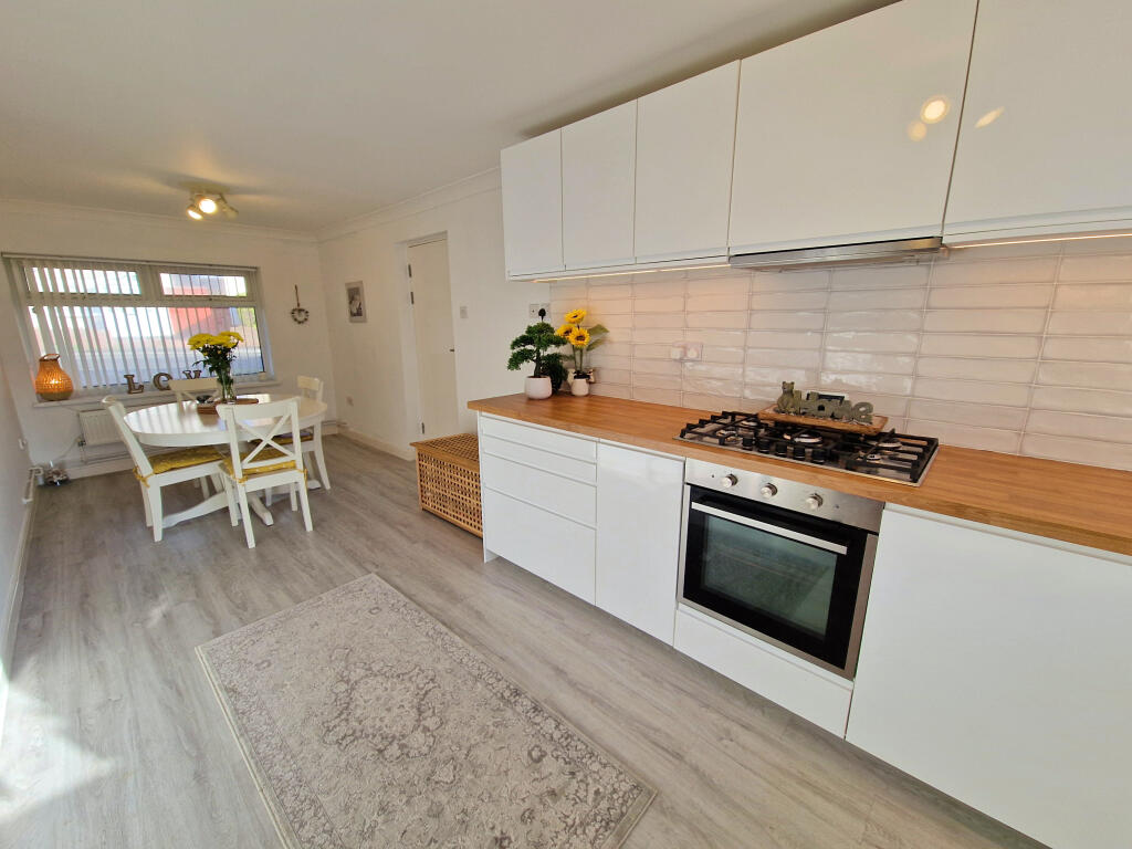 Additional image 8 of KINGS HILL, PORTHCAWL, CF36 5LD