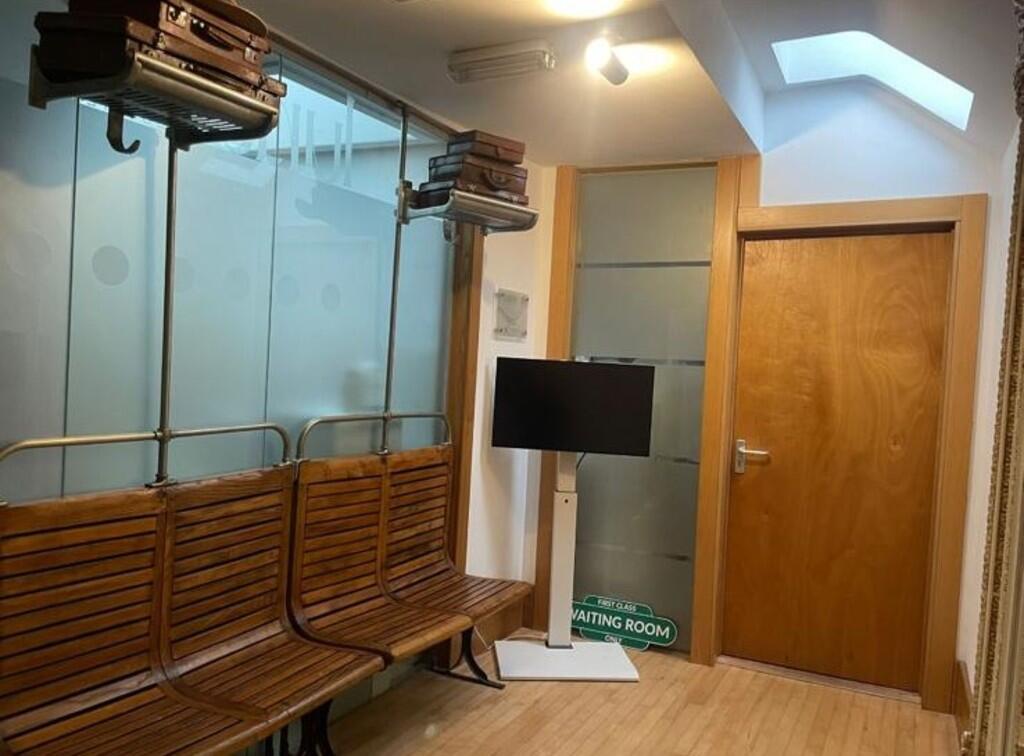 Additional image 4 of The Stables, Castleland Street, Barry.