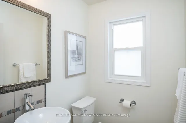 Additional image 19 of 671 Holly Ave