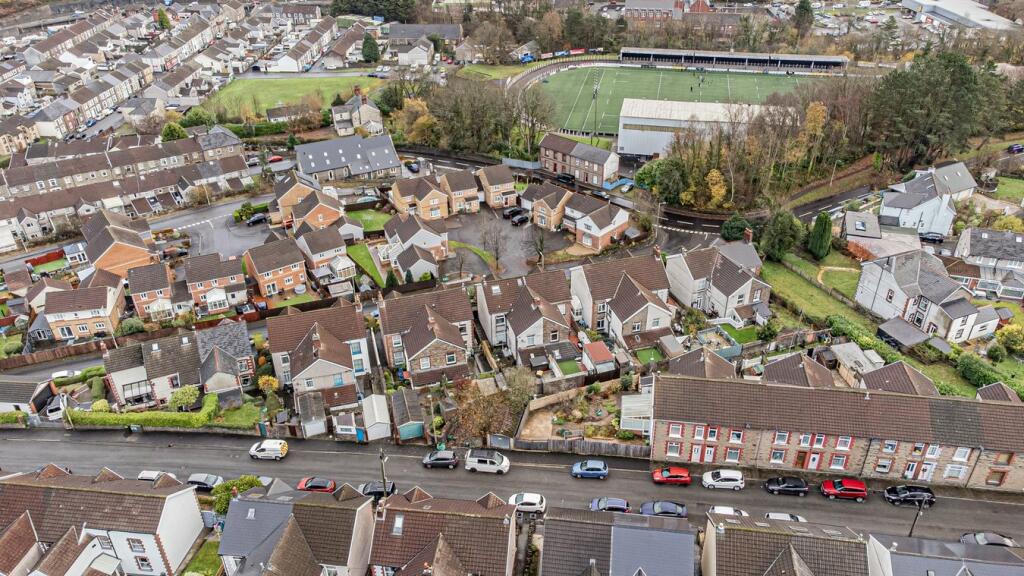 Additional image 32 of Lanelay Crescent, Pontypridd, CF37