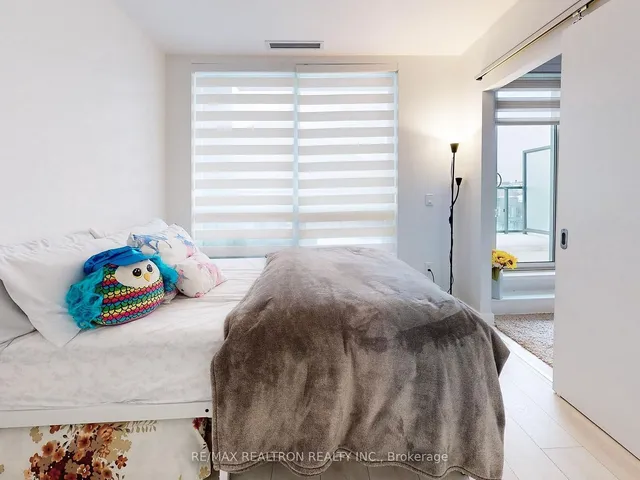 Additional image 16 of 6 Sonic Way Unit 405