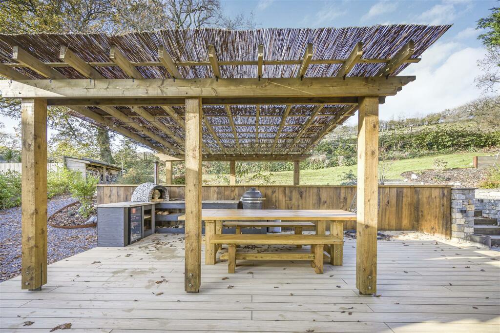 Additional image 23 of Oakmead Road, Meirios Valley