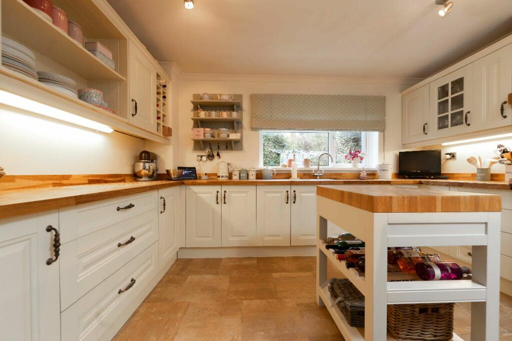 Additional image 13 of The Willows, Glynbargoed Close, Trelewis, Treharris