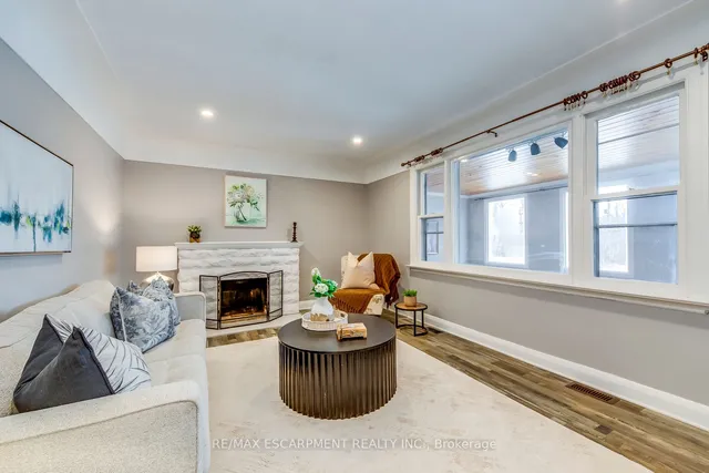 Additional image 9 of 8110 Chippewa Rd