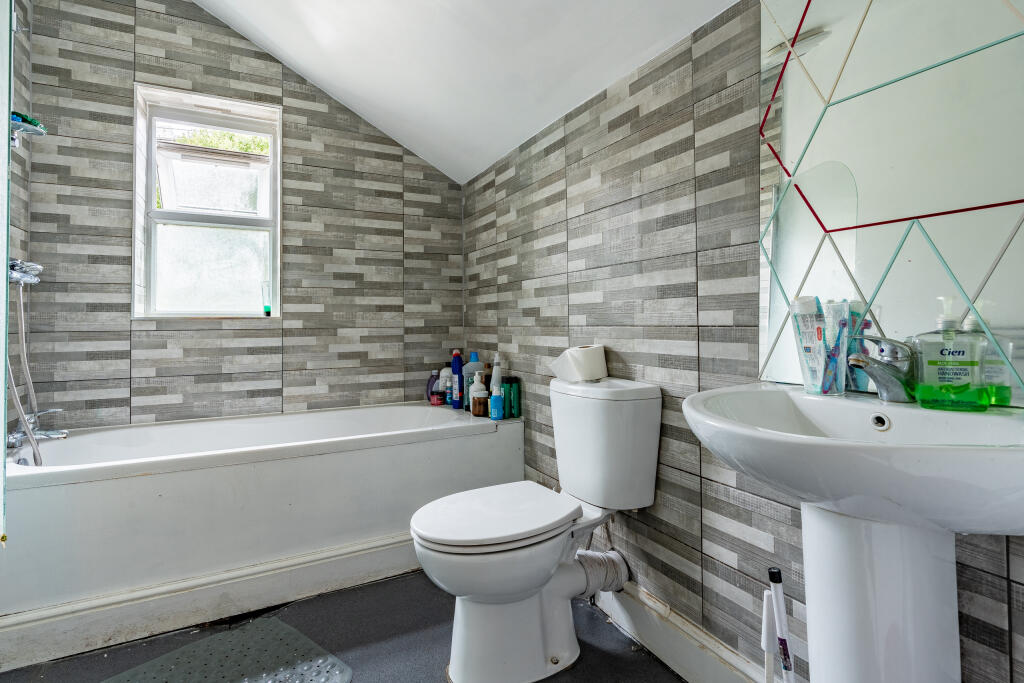 Additional image 9 of Upper Maisonette, Cotham Brow, Bristol, BS6 6AE