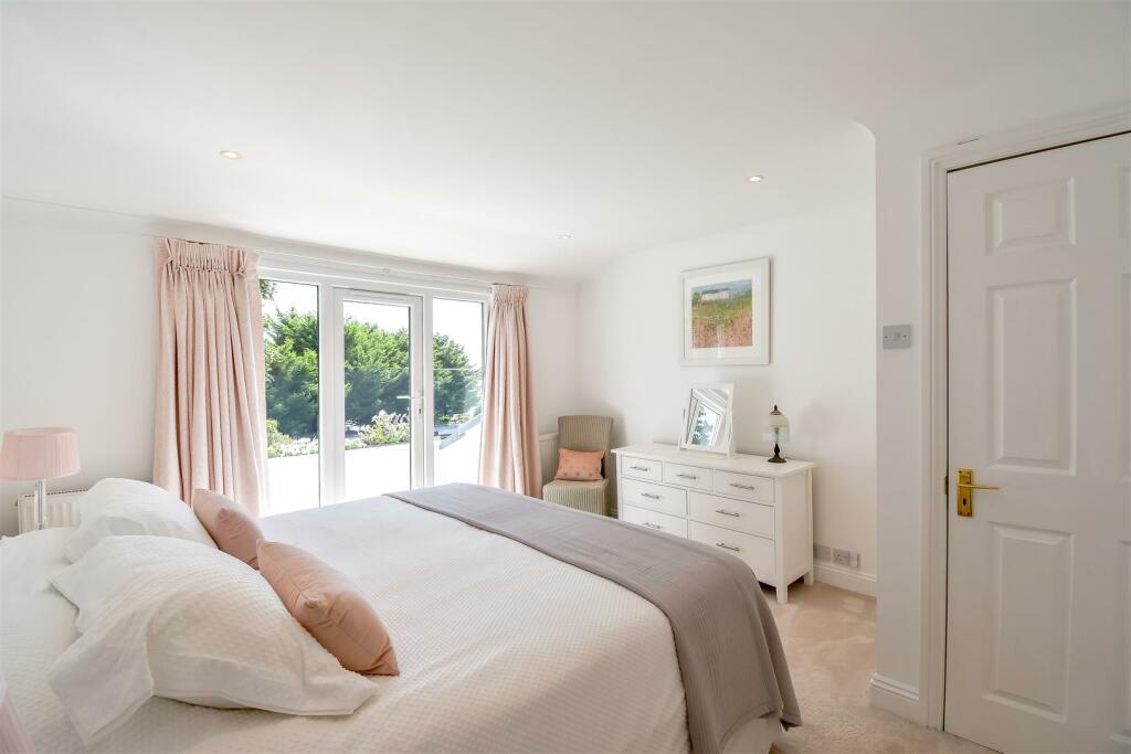 Additional image 14 of Beach Road, Swanbridge, Penarth