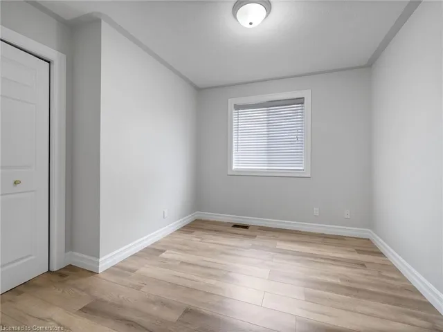 Additional image 11 of 9 1/2 York St Unit 2