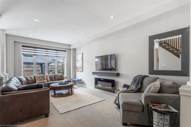 Additional image 17 of 39 Halo Street