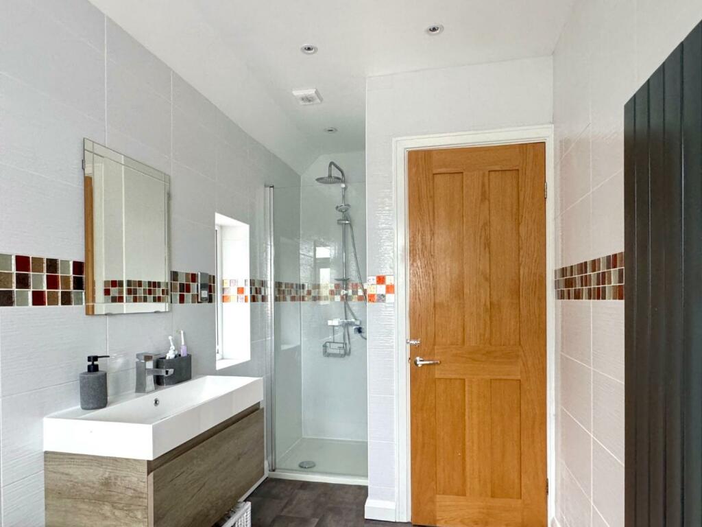 Additional image 25 of Lavernock Road, Penarth