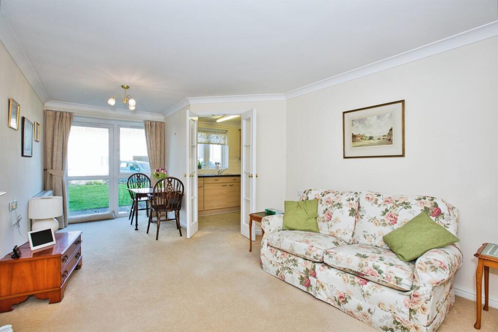 Additional image 17 of Somerton Road, Street