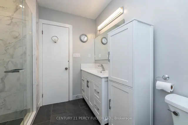 Additional image 27 of 39 Picaro Dr