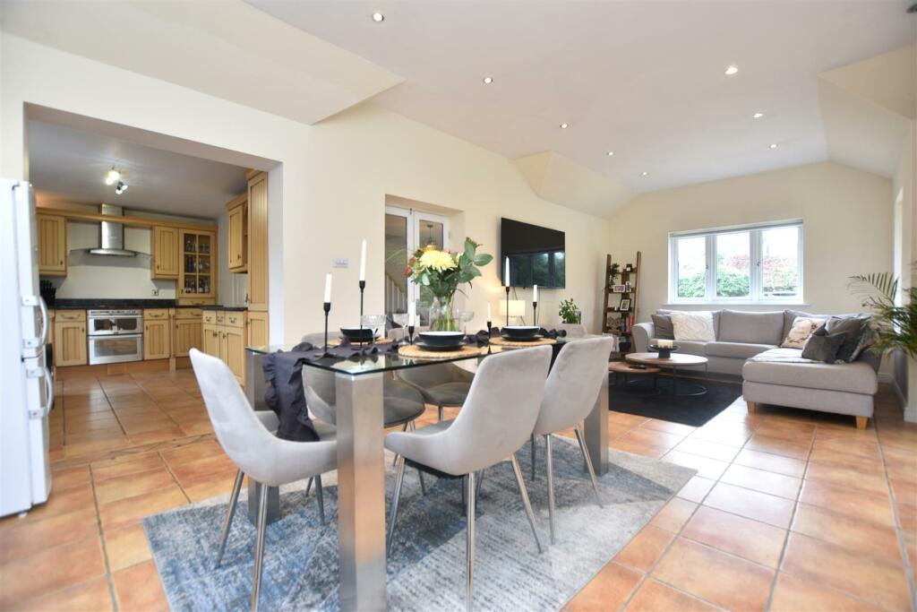 Additional image 3 of Pulford Court, Pulford, Chester