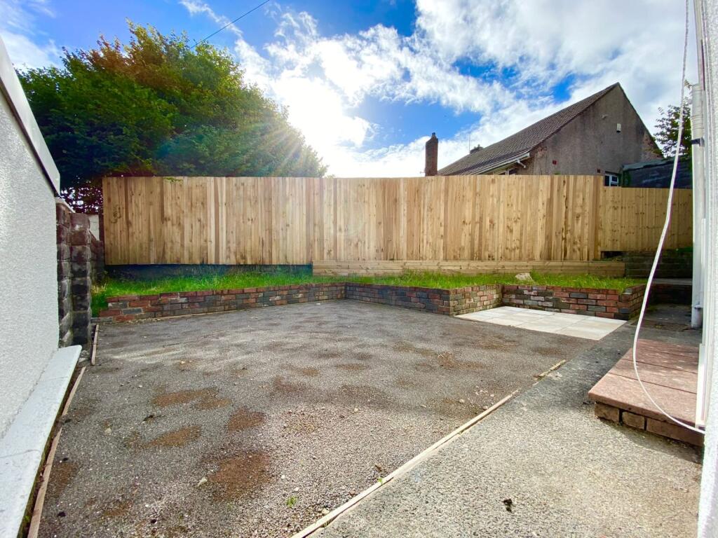 Additional image 21 of Bryn Onnen, Penderyn