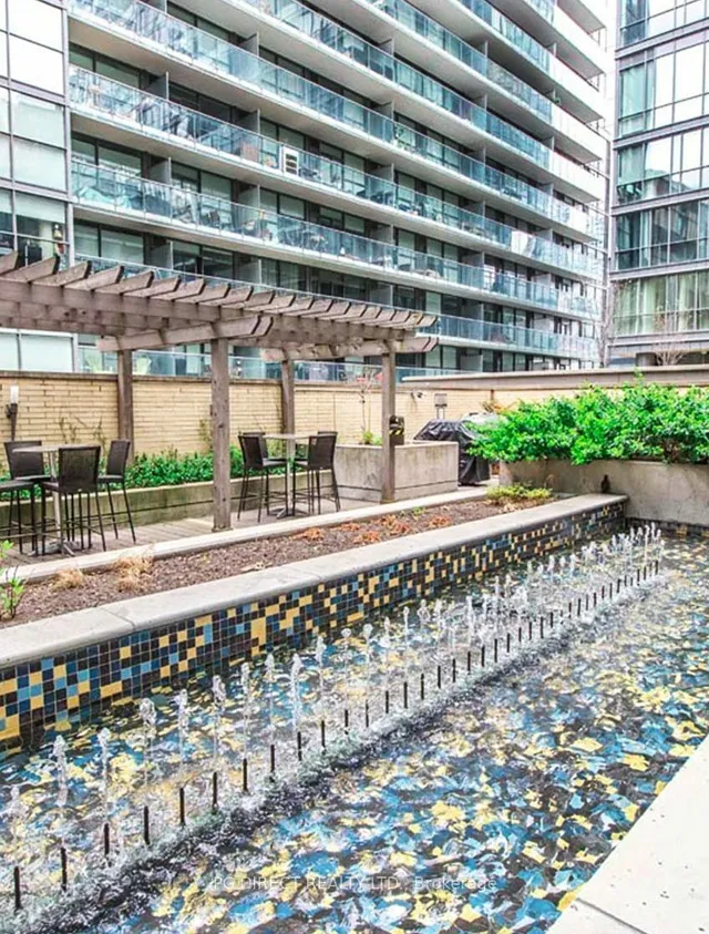 Additional image 19 of 438 King St Unit 604