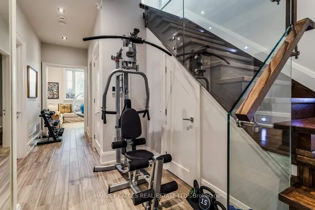 Additional image 10 of 52 Carmichael Ave