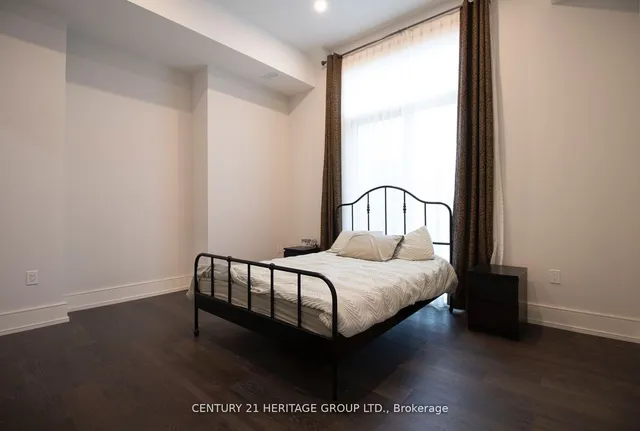 Additional image 29 of 32 Devondale Ave