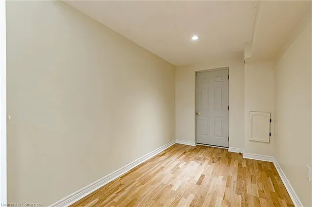 Additional image 34 of 32 Forest Valley Cres