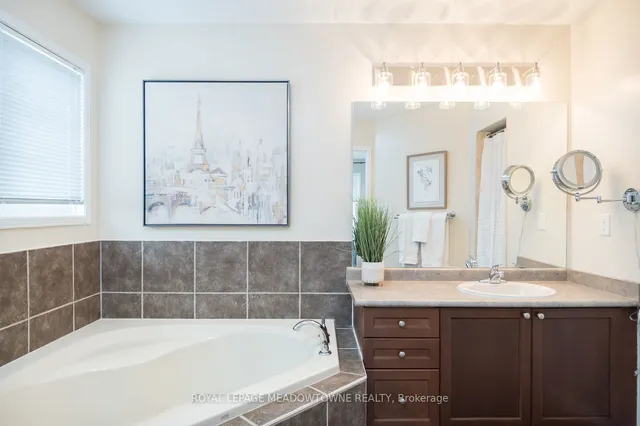 Additional image 36 of 1105 Mcclenahan Cres