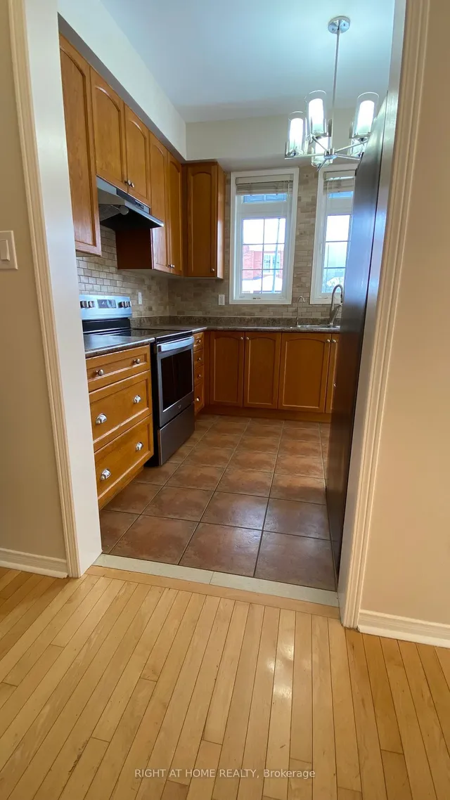 Additional image 8 of 1100 Bonin Cres