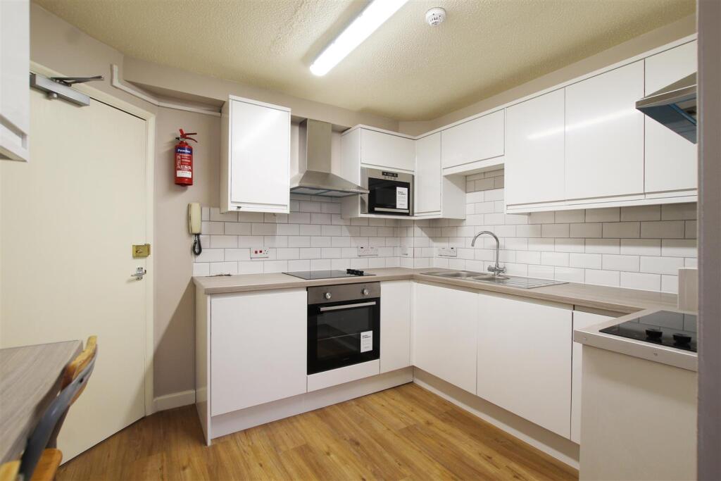 Additional image 4 of Room 4, East Road, Cambridge