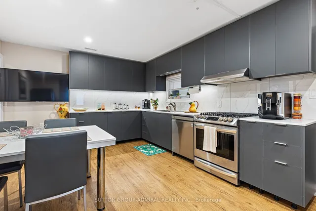 Additional image 28 of 42 Glen Long Ave