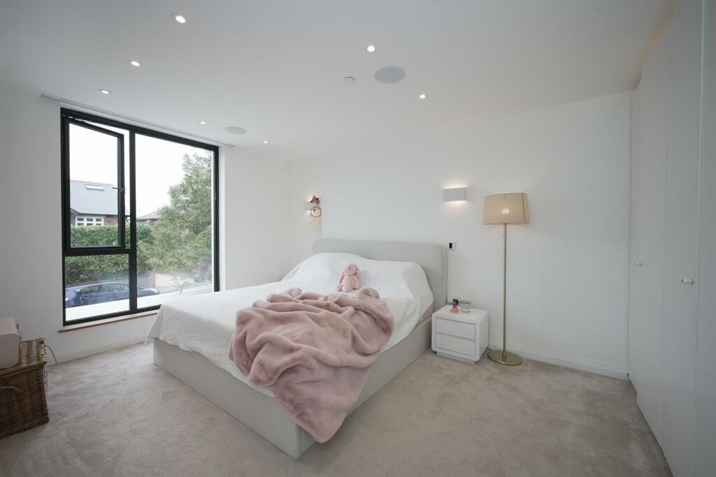 Additional image 17 of Lavernock Road, Penarth
