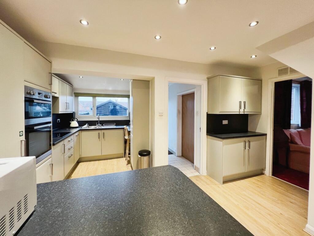 Additional image 4 of Ivythorn Close, Street, BA16