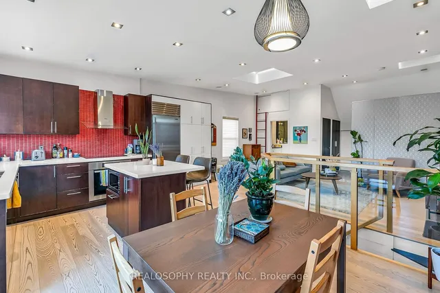 Additional image 20 of 626 Huron St