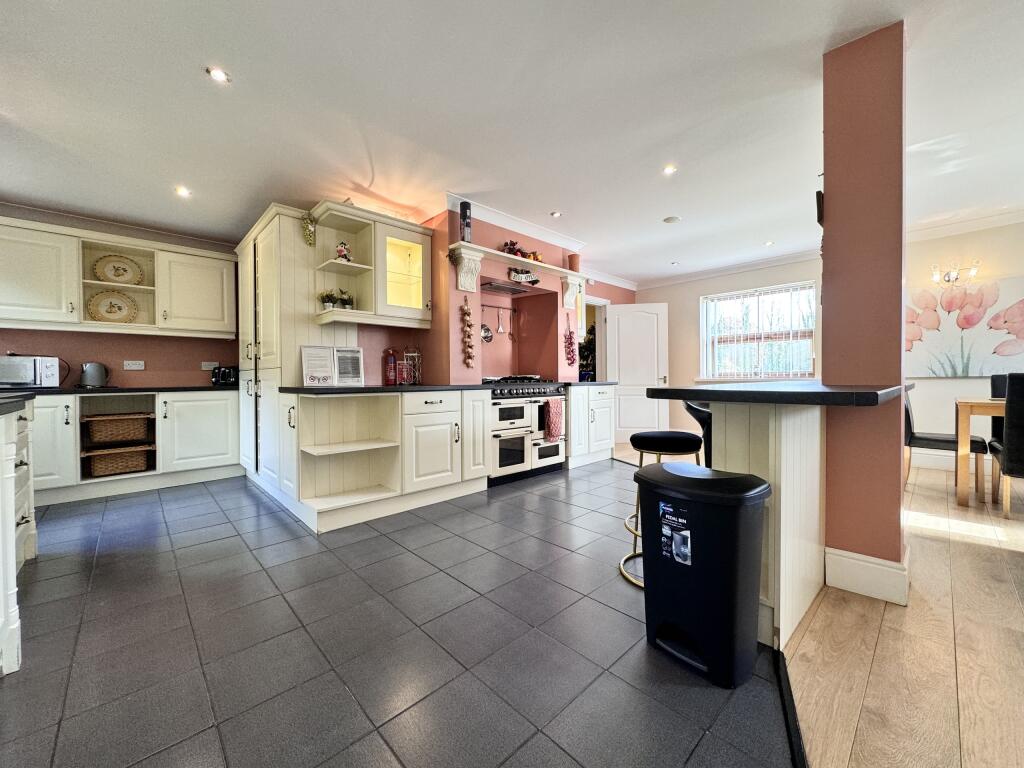 Additional image 4 of La Cala, Pontpren, Penderyn, Aberdare, South Glamorgan