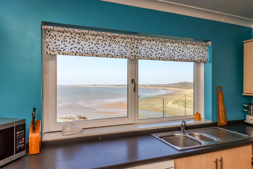 Additional image 10 of Sutton Lane, Ogmore By Sea, Vale Of Glamorgan, CF32 0PE