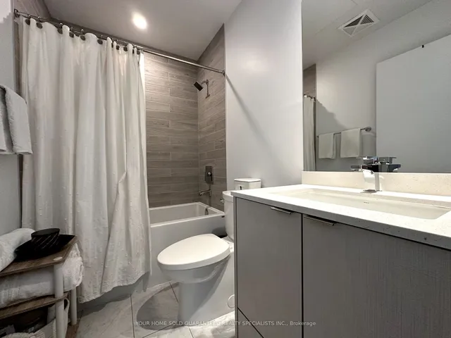 Additional image 6 of 1926 Lakeshore Blvd Unit 4207