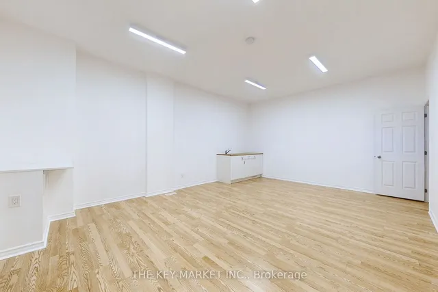 Additional image 29 of 1078 Dovercourt Rd