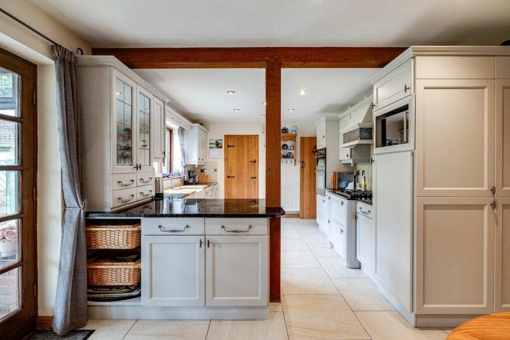 Additional image 8 of Park Lane, Littleton, CH3