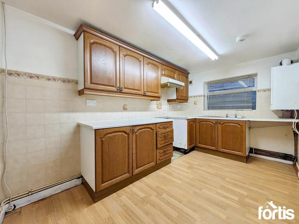 Additional image 6 of Commercial Street, Maesteg, CF34