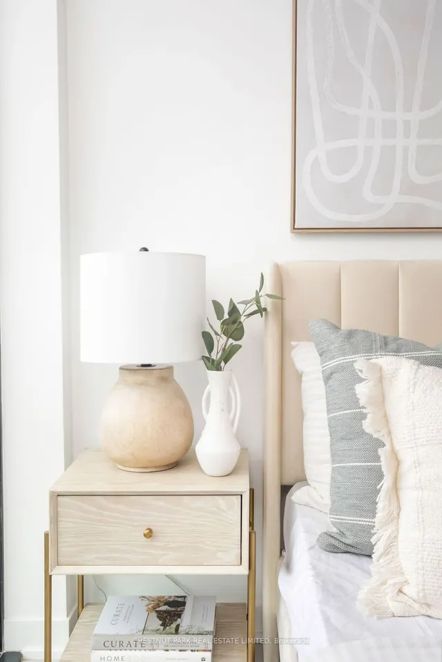 Additional image 15 of 195 McCaul St Unit 404