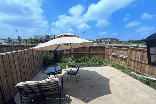 Additional image 39 of 1140 Duignan Cres