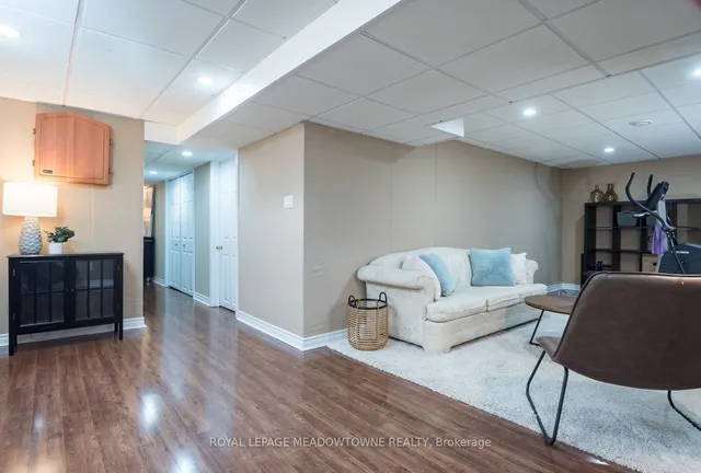 Additional image 34 of 401 Black Dr